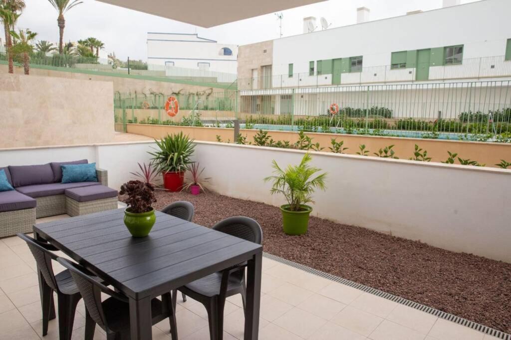 Apartment Rosa - Brand New 2 Bedroom Apartment In Cantal Homes, Ventanicas, موخاكار المظهر الخارجي الصورة